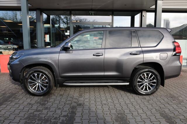 Toyota LAND CRUISER 150 2.8 D-4D 5DRS EXECUTIVE A/T VAN