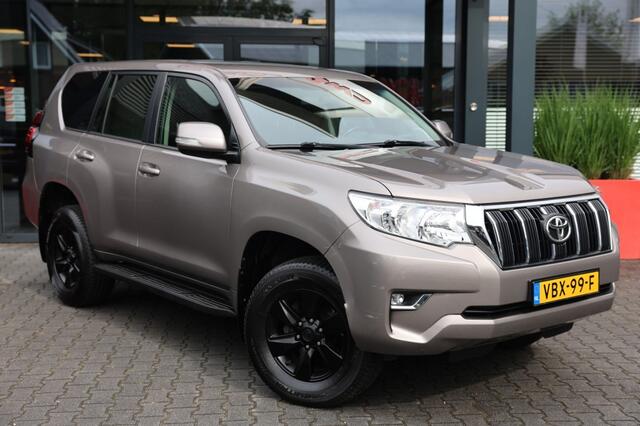 Toyota LAND CRUISER 150 2.8 D-4D 5DRS COMFORT A/T VAN