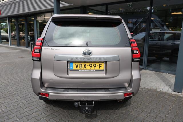 Toyota LAND CRUISER 150 2.8 D-4D 5DRS COMFORT A/T VAN