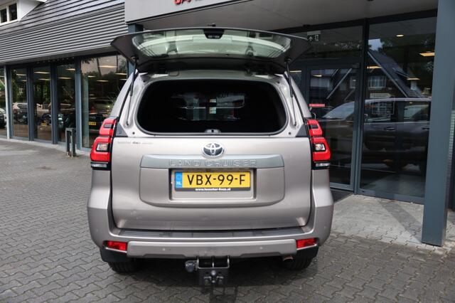 Toyota LAND CRUISER 150 2.8 D-4D 5DRS COMFORT A/T VAN