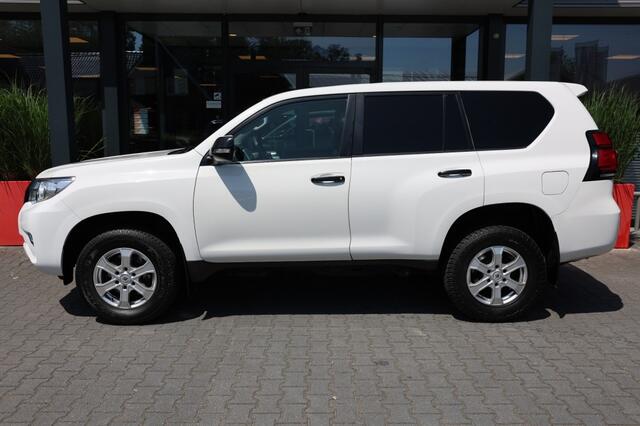 Toyota LAND CRUISER 150 2.8 D-4D 5DRS COMFORT A/T VAN