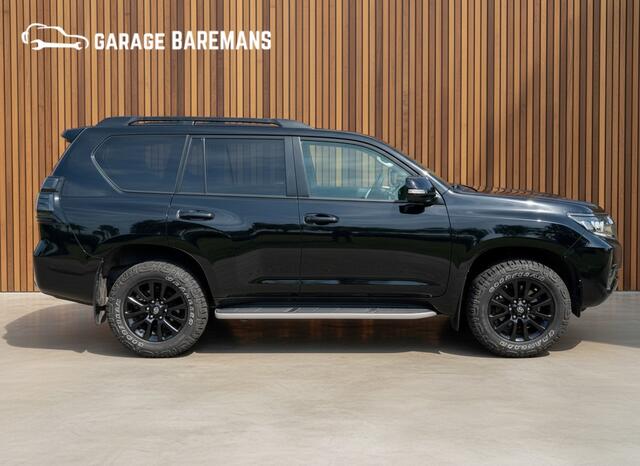 Toyota LAND CRUISER 150 2.8 D-4D Black Edition 7 Pers 204PK Alle opties Incl BTW