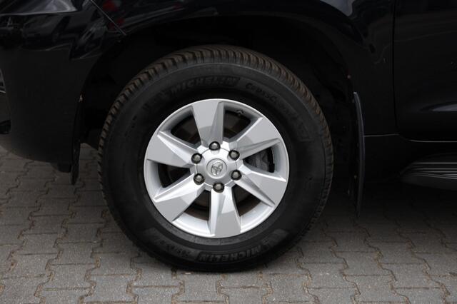 Toyota LAND CRUISER 150 2.8 D-4D 3DRS CHALLENGER A/T VAN