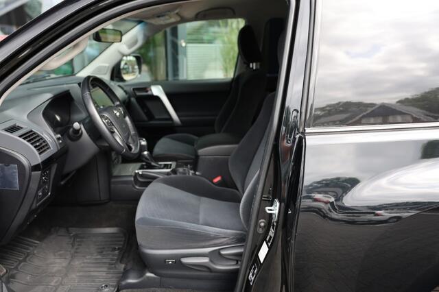 Toyota LAND CRUISER 150 2.8 D-4D 3DRS CHALLENGER A/T VAN