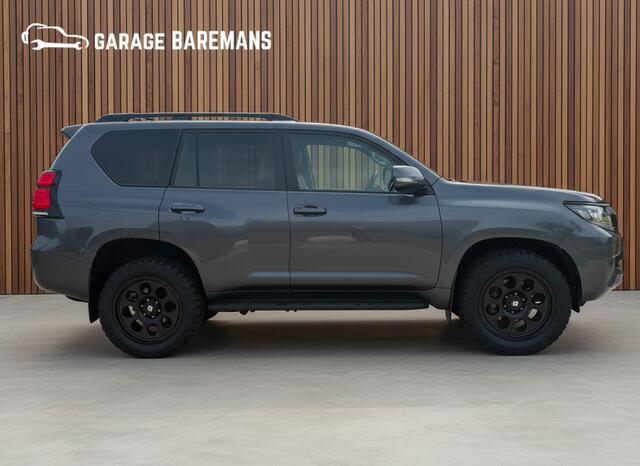 Toyota LAND CRUISER 150 2.8 D-4D-F Challenger Window Van