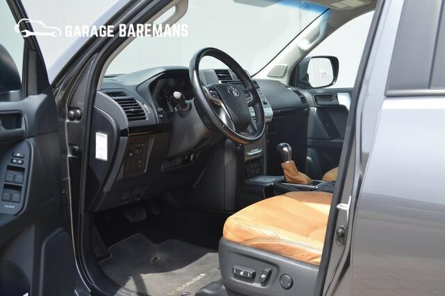 Toyota LAND CRUISER 150 2.8 D-4D-F Challenger Window Van