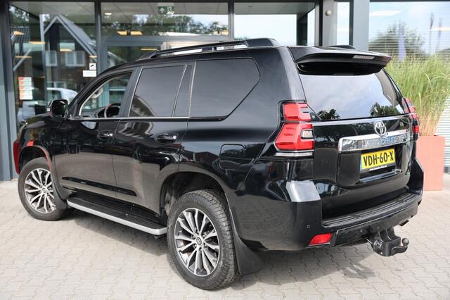 Toyota LAND CRUISER 150 2.8 D-4D 5DRS EXECUTIVE A/T VAN