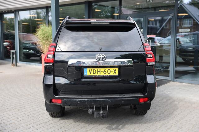 Toyota LAND CRUISER 150 2.8 D-4D 5DRS EXECUTIVE A/T VAN