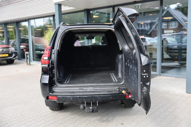 Toyota LAND CRUISER 150 2.8 D-4D 5DRS EXECUTIVE A/T VAN