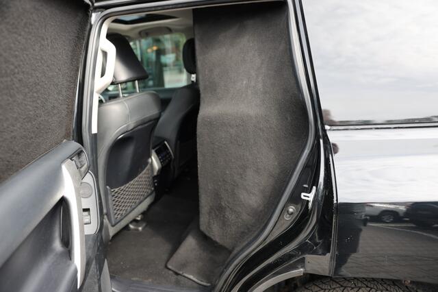Toyota LAND CRUISER 150 2.8 D-4D 5DRS EXECUTIVE A/T VAN