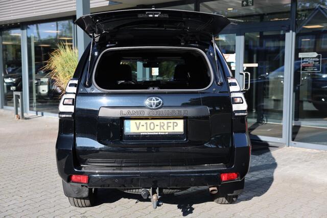 Toyota LAND CRUISER 150 2.8 D-4D 5DRS BLACK EDITION A/T VAN