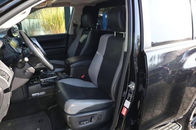 Toyota LAND CRUISER 150 2.8 D-4D 5DRS BLACK EDITION A/T VAN