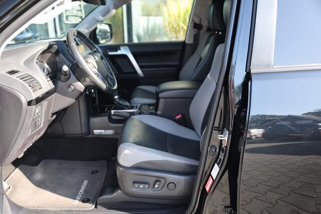 Toyota LAND CRUISER 150 2.8 D-4D 5DRS BLACK EDITION A/T VAN