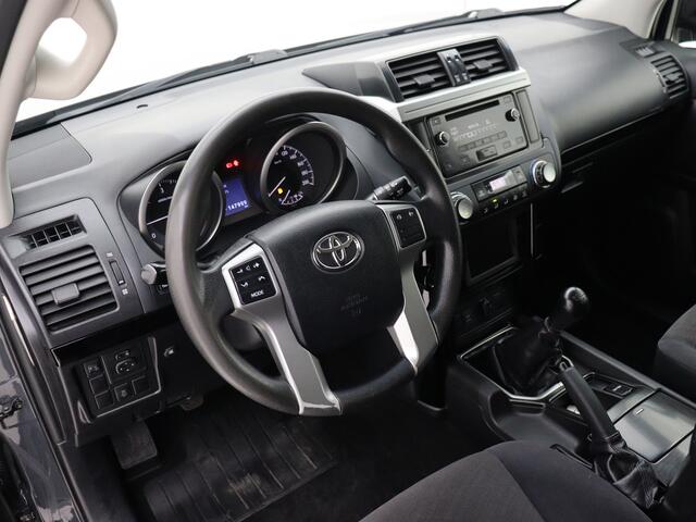 Toyota LAND CRUISER 2.8 D-4D-F Comfort High Roof Blind Van Trekhaak Achteruitrijcamera Cruise Control Bluetooth