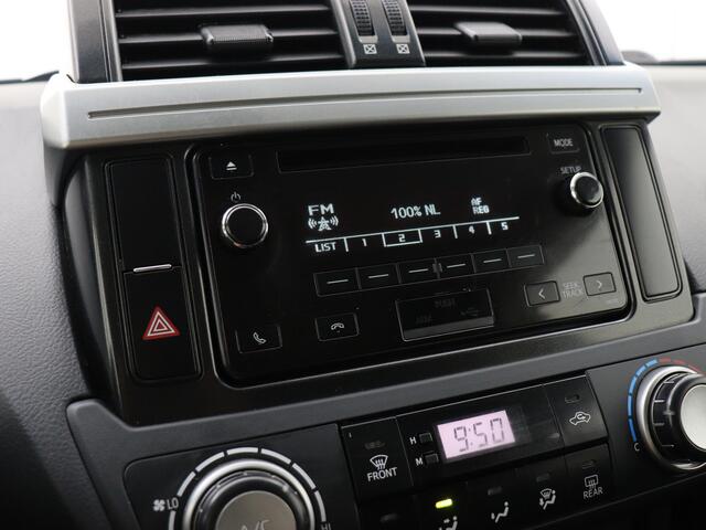 Toyota LAND CRUISER 2.8 D-4D-F Comfort High Roof Blind Van Trekhaak Achteruitrijcamera Cruise Control Bluetooth
