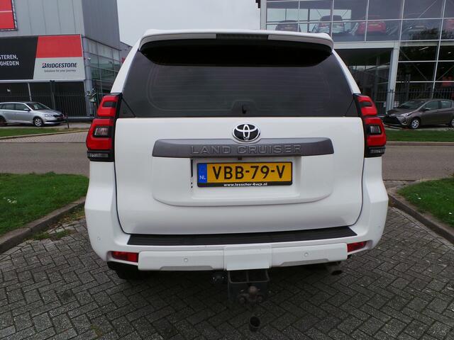 Toyota LAND CRUISER 2.8 D-4D-F Comfort High Roof Window Van Airco,Cruise,Navi,camera,Pdc,Trekhaak 3000kg trekken