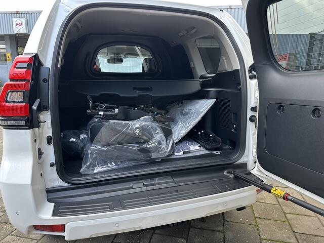 Toyota LAND CRUISER 2.8 D-4D-F Professional Window Van Proffesional incl Off road pakket Zeer Compleet