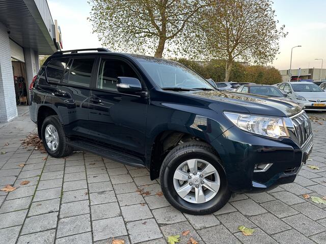 Toyota LAND CRUISER 2.8 D-4D-F Comfort Window Van