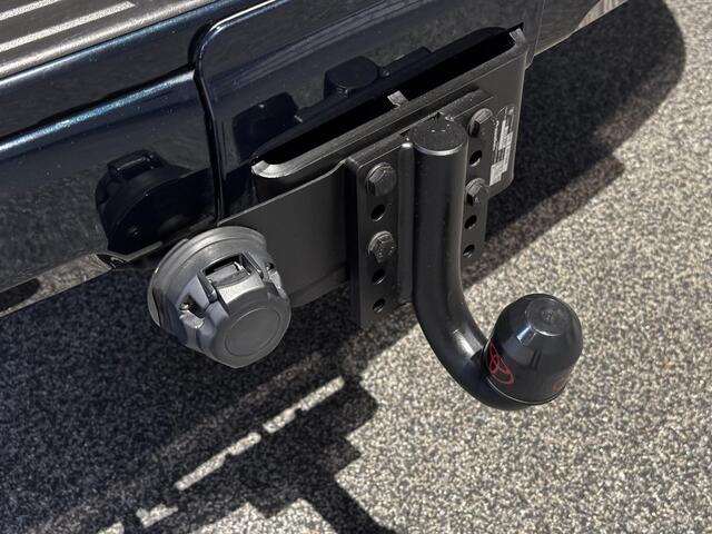 Toyota LAND CRUISER 2.8 D-4D-F Challenger High Roof Blind Van automaat