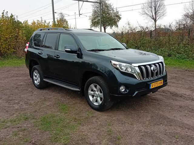Toyota LAND CRUISER 2.8 D-4D-F SX Window Van