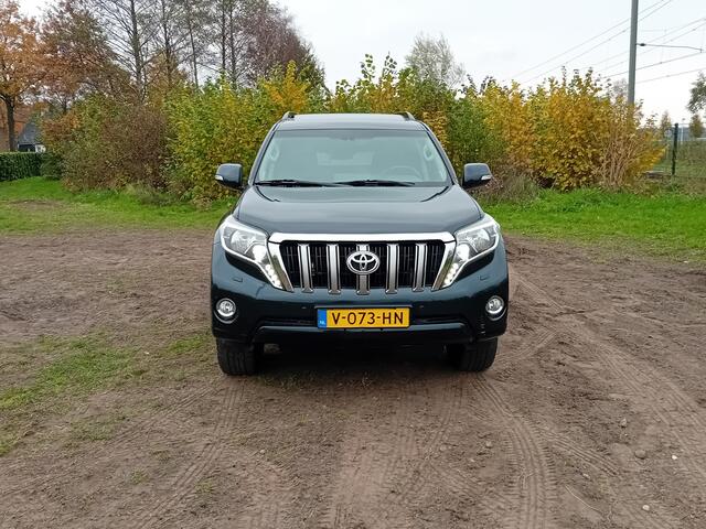Toyota LAND CRUISER 2.8 D-4D-F SX Window Van
