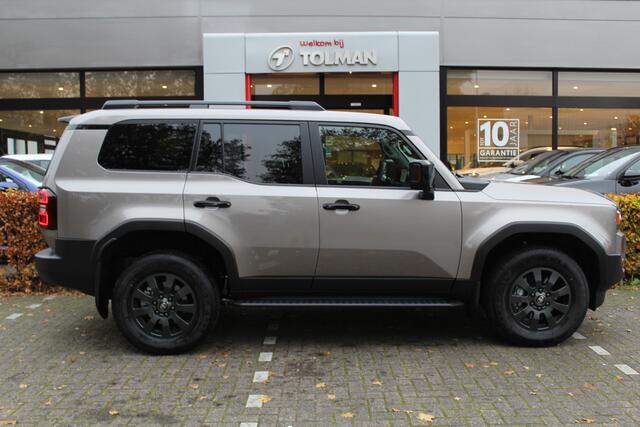 Toyota LAND CRUISER 250 2.8 D-4D VAN | Nieuw uit voorraad | Leder | Camera's | LED | Stoelverwarming/koeling
