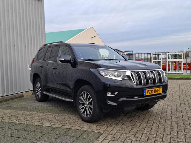 Toyota LAND CRUISER 2.8 D-4D-F Executive Window Van