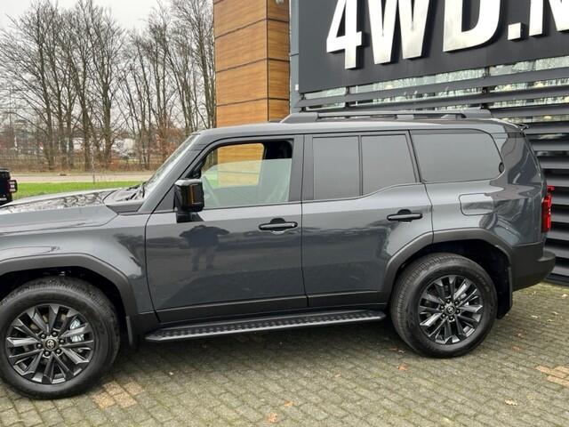 Toyota LAND CRUISER 250 2.8 D-4D AUT 4WD EXEC SWVAN BPM VRIJ 2024 LEDER NAVI FULL OPT ¤ 92450 EXCL NIEUWSTE MODEL FISCAAL VOORDELIG .