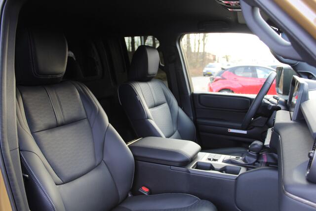 Toyota LAND CRUISER 2.8 D-4D Van First Edition | Nieuw uit voorraad | Leder | Camera's | JBL | HUD | LED | Stoelverwarming/koeling