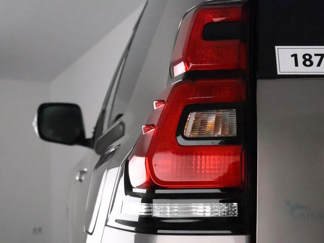 Toyota LAND CRUISER 2.8 D-4D-F Professional High Roof Blind Van Aut. (ex.BTW)
