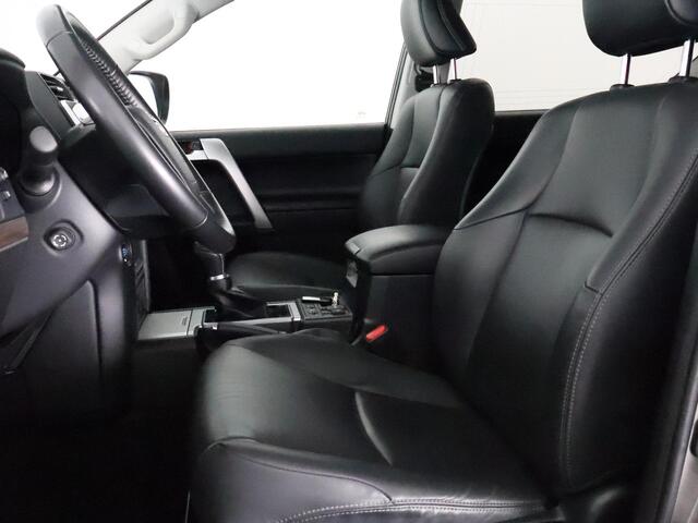 Toyota LAND CRUISER 2.8 D-4D-F Professional High Roof Blind Van Aut. (ex.BTW)