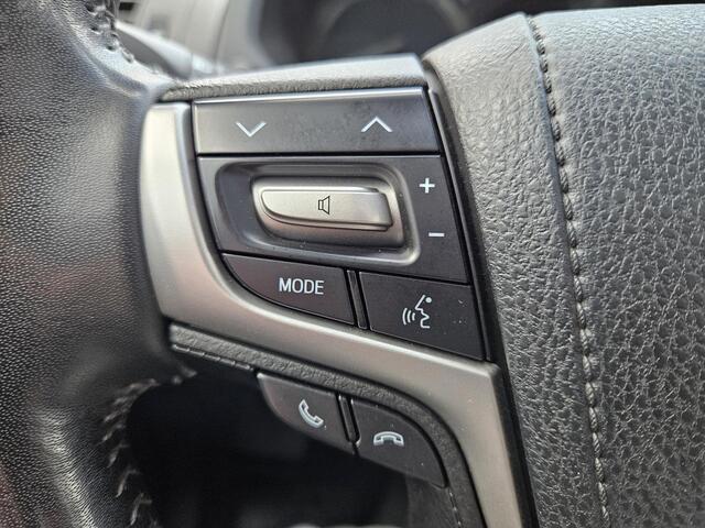 Toyota LAND CRUISER 2.8 D-4D-F Comfort High Roof Window Van , schuifkantel dak, trekhaak, 71.000 km