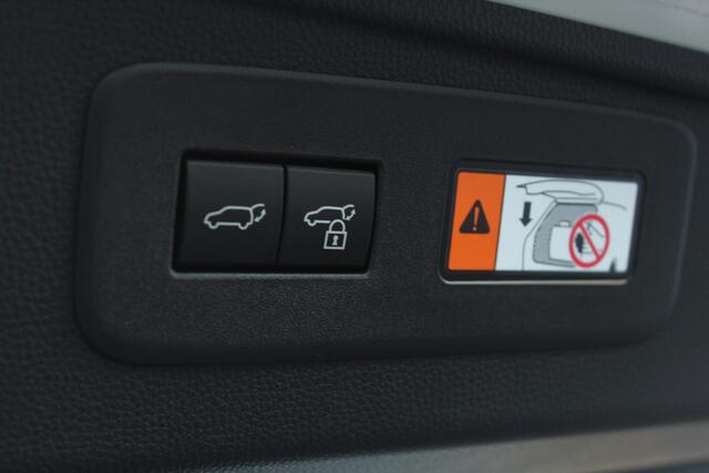 Toyota LAND CRUISER 2.8 D-4D Van Professional | NL-Auto | Leder | Memory | Camera's | JBL | HUD | LED | Stoelverwarming/koeling