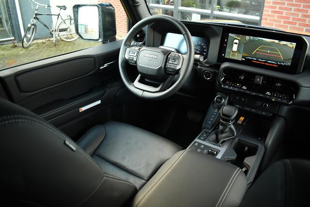 Toyota LAND CRUISER 2.8 D-4D Blind Van Navigator Trekh ACC Stoelvent Leder
