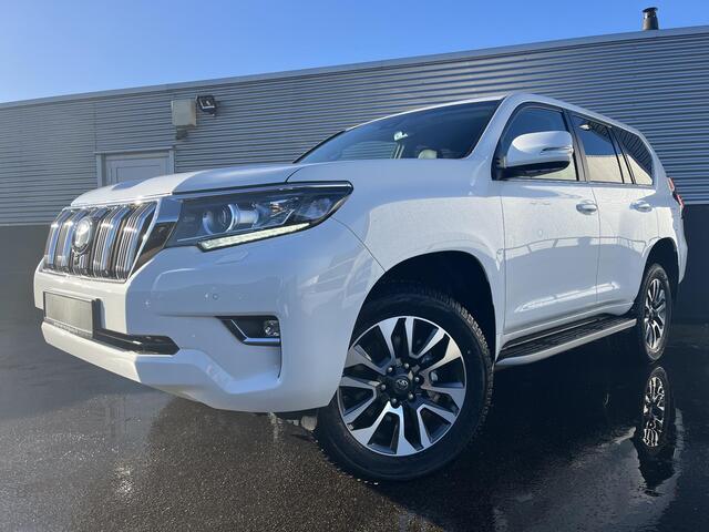 Toyota LAND CRUISER Toyota 2.8 D-4D Professional SRWV + off-road pakket, Automaat, Grijs kenteken, GEEN BPM, Nieuwe NL auto, Direct rijden