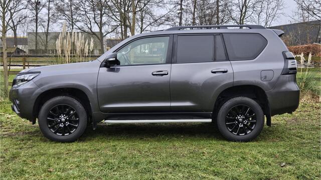 Toyota LAND CRUISER 2.8 D-4D-F Matt Black line 3500KG Trek Klasse 3 Alarm etc