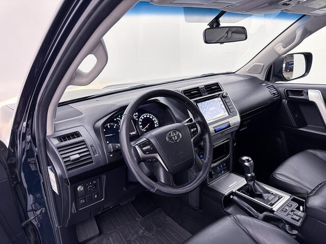 Toyota LAND CRUISER 2.8 D-4D-F Challenger Window Van 3500 kg Trekhaak Navigatie Achteruitrijcamera