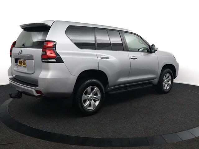 Toyota LAND CRUISER 2.8 D-4D-F Challenger High Roof Blind Van Trekhaak