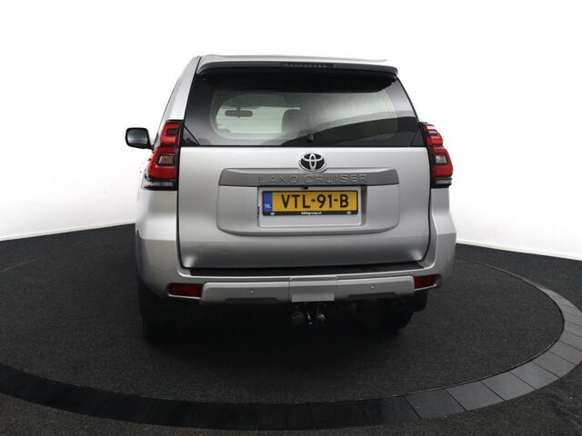 Toyota LAND CRUISER 2.8 D-4D-F Challenger High Roof Blind Van Trekhaak