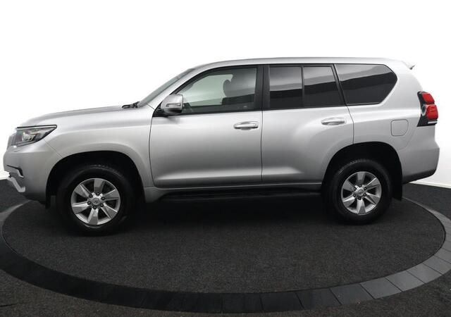 Toyota LAND CRUISER 2.8 D-4D-F Challenger High Roof Blind Van Trekhaak