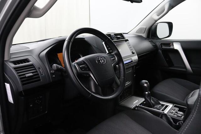 Toyota LAND CRUISER 2.8 D-4D-F Challenger High Roof Blind Van Trekhaak
