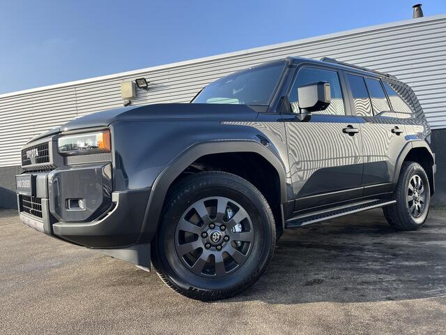 Toyota LAND CRUISER 2.8 D-4D Blind Van Navigator Grijs kenteken Nieuw Model, Geen BPM, Navigatie, 360" Camera, Lederen bekleding, Dodehoekdetectie,
