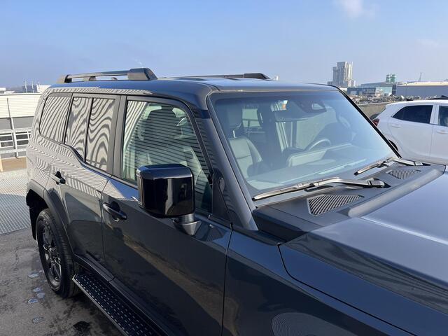 Toyota LAND CRUISER 2.8 D-4D Blind Van Navigator Grijs kenteken Nieuw Model, Geen BPM, Navigatie, 360" Camera, Lederen bekleding, Dodehoekdetectie,