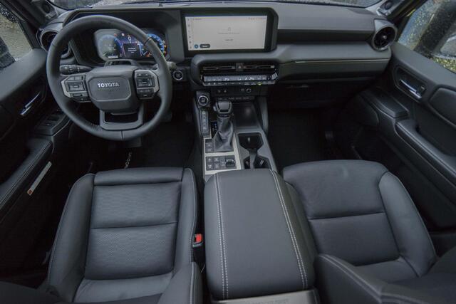 Toyota LAND CRUISER 250 2.8 D-4D Premium Panoramadak BPM VRIJ! Toyota Land Cruiser 250 2.8 D-4D Professional Plus Panoramadak
