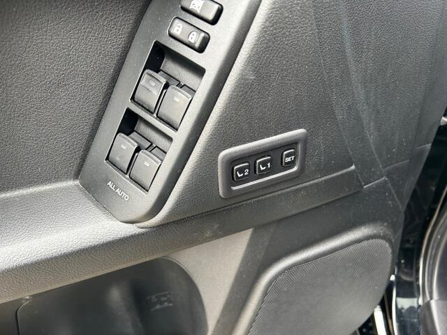 Toyota LAND CRUISER 2.8 D-4D-F Executive Window Van (EXCL. BTW!)