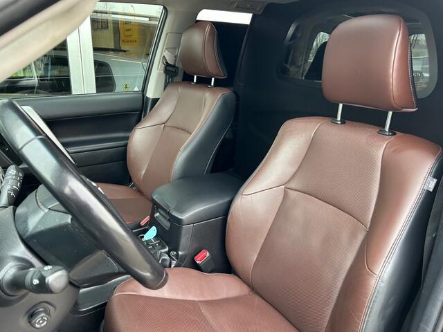 Toyota LAND CRUISER 2.8 D-4D-F Executive Window Van (EXCL. BTW!)