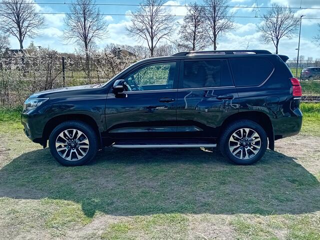 Toyota LAND CRUISER 2.8 D-4D-F Professional Blind Van
