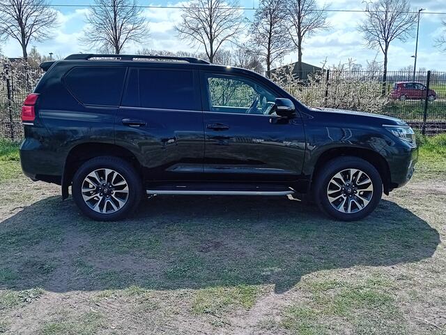 Toyota LAND CRUISER 2.8 D-4D-F Professional Blind Van
