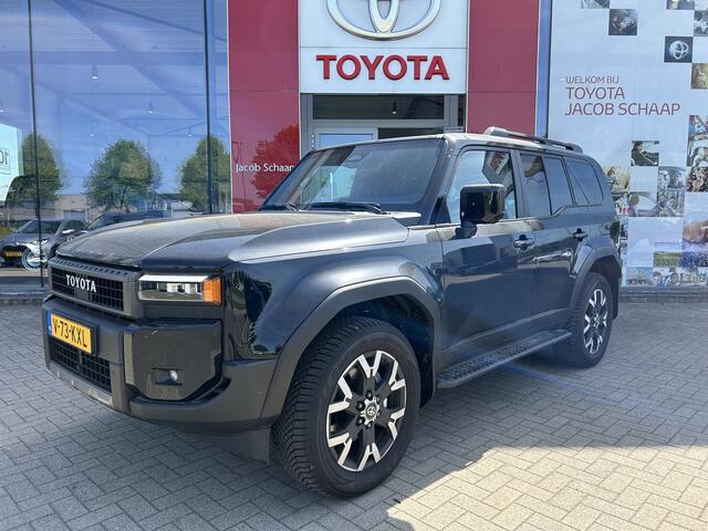 Toyota LAND CRUISER 2.8 D-4D Standard Roof Window Van Navigator 206pk | Trekhaak 3.500kg geremd! | Rondomzicht camera | Set winterbanden 18'' |