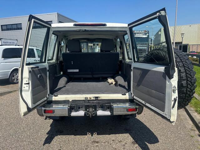 Toyota LAND CRUISER LX LANG 5 PERSOONS 4x4 Airco 6 Cilinder Diesel